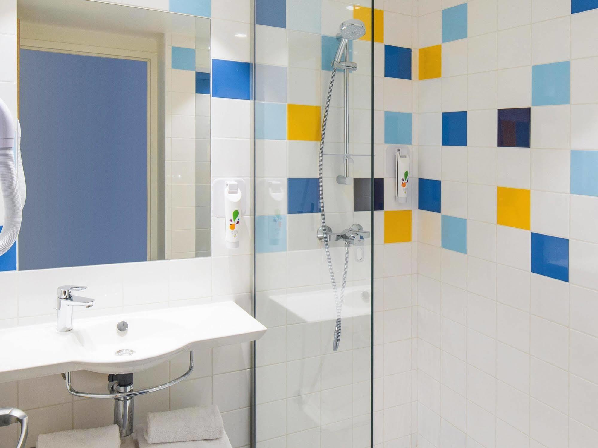 Hotel Ibis Styles Collioure Port Vendres Esterno foto